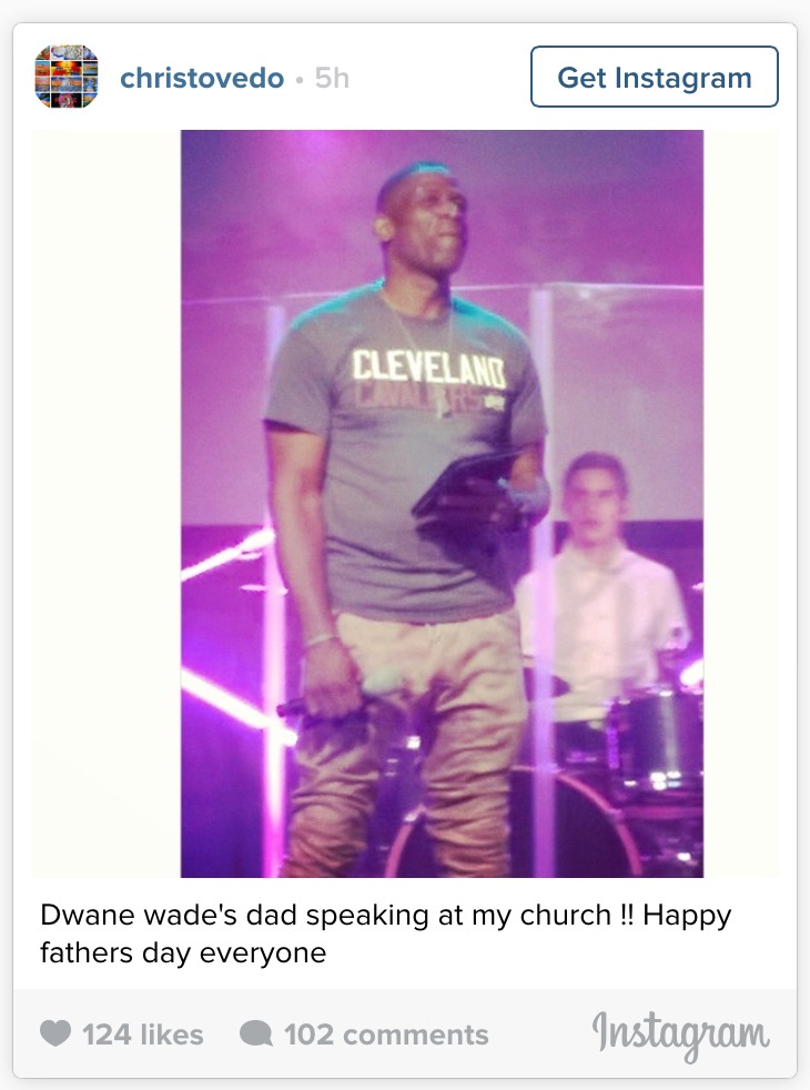 Wade's dad Cavs shirt