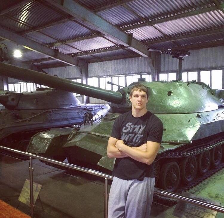 Vacay Mozgov tank
