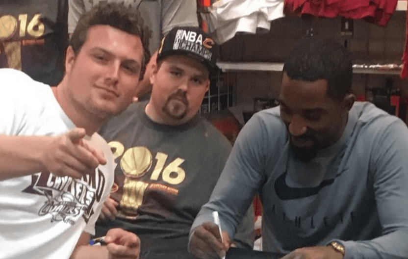 Must See J R Smith Actually Signs A Pipe For A Fan